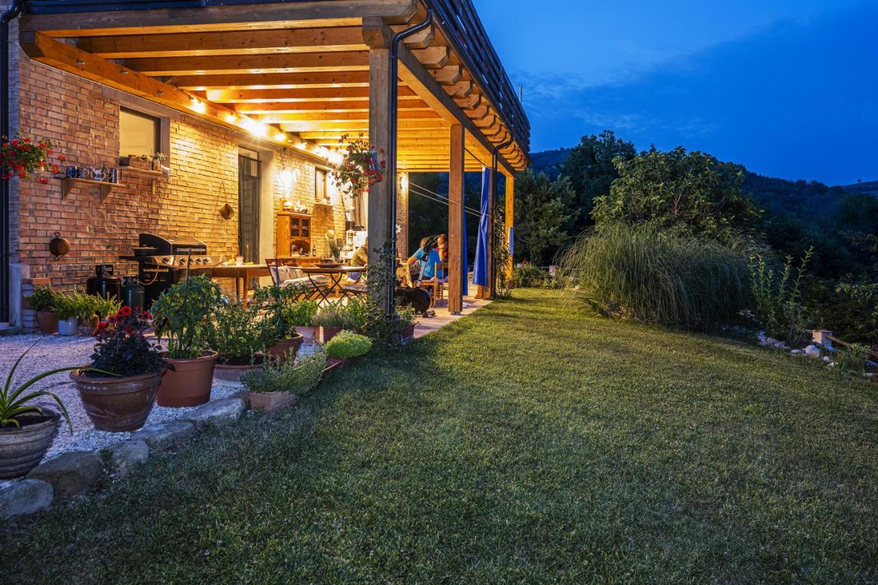 לינה וארוחת בוקר Amandola Casa Friano מראה חיצוני תמונה