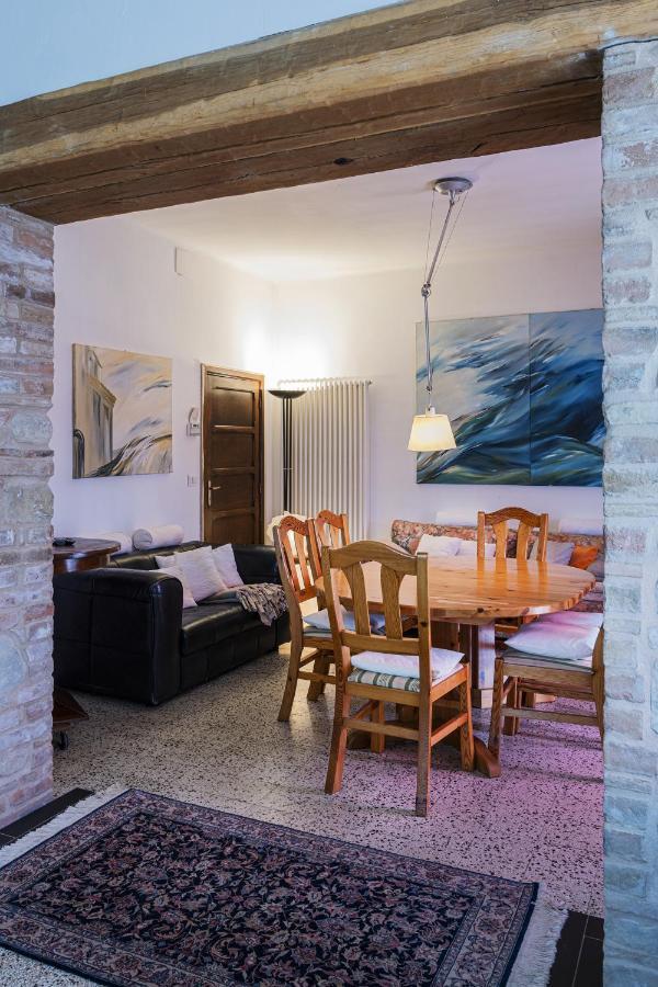 לינה וארוחת בוקר Amandola Casa Friano מראה חיצוני תמונה